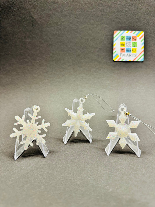 Sparkling Resin Snowflakes 3 pieces