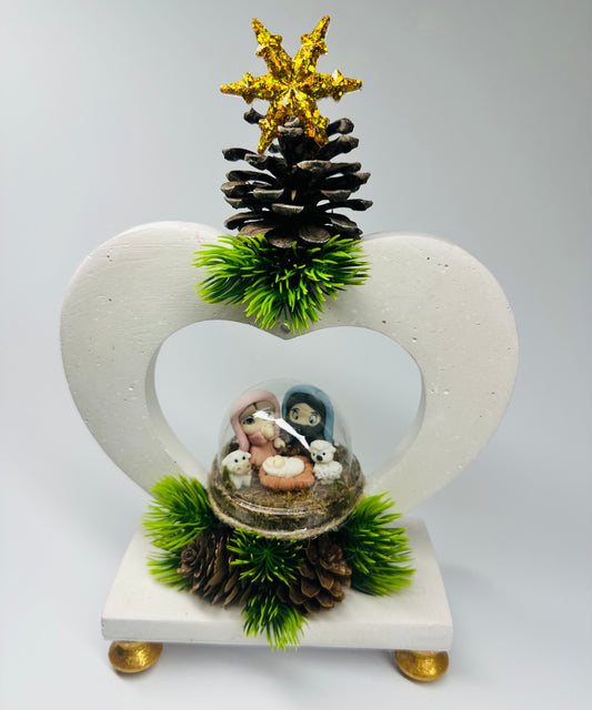 Heart-Shaped Christmas Decoration - Resistant Plaster with Ornaments