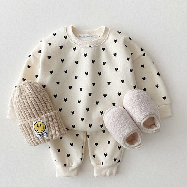 Ensemble de vêtements pour bébé plein cœur