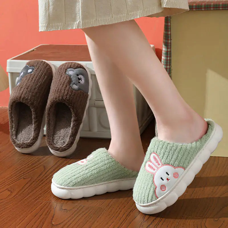 Chaussures en coton peluche pour enfants