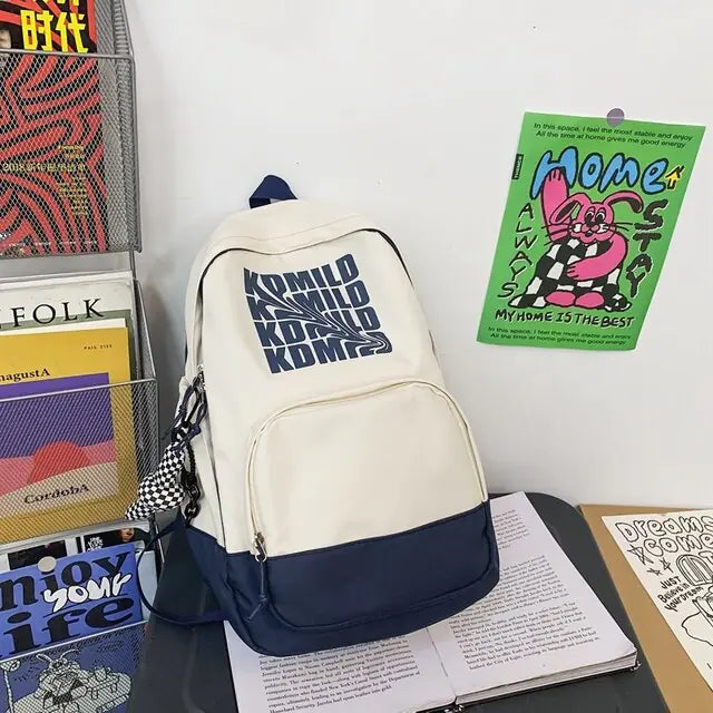 Mochila feminina com estampa de letras da moda