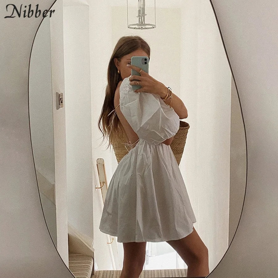 White loose dress