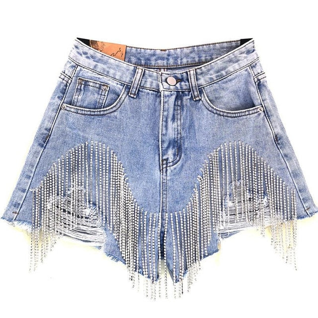 Short en jean à pampilles et strass