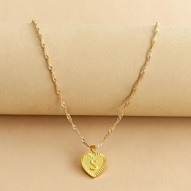 Collier pendentif coeur lettre initiale