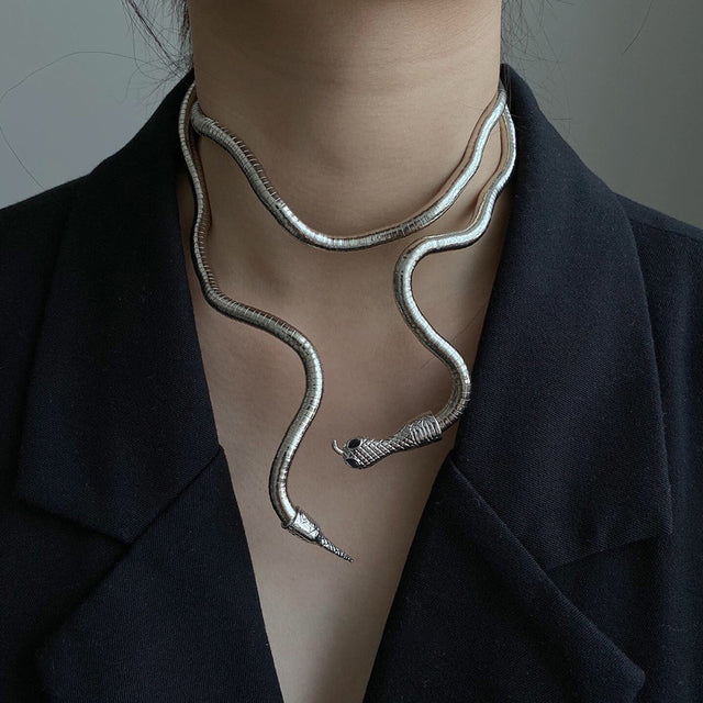 Collier chaîne serpent en métal doux