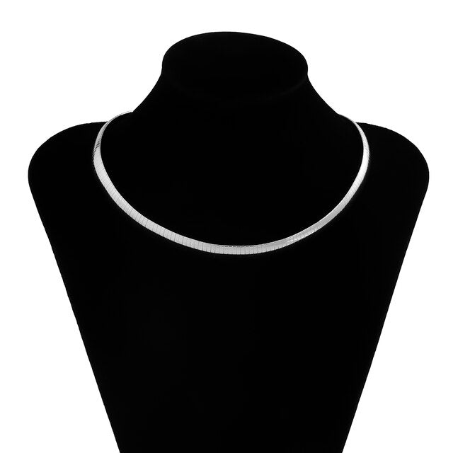 Collier ras de cou court