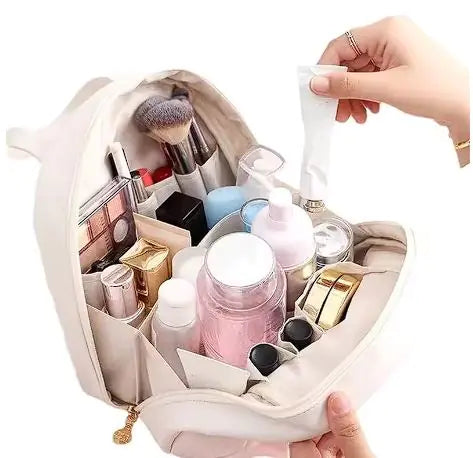 Trousse de maquillage en forme de coquillage