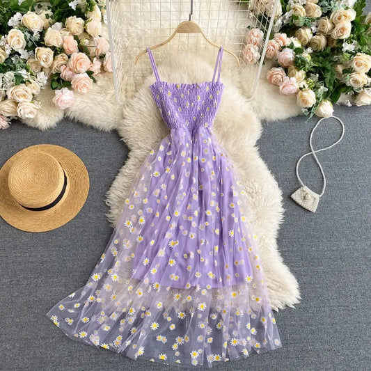 Vestido de praia floral romântico