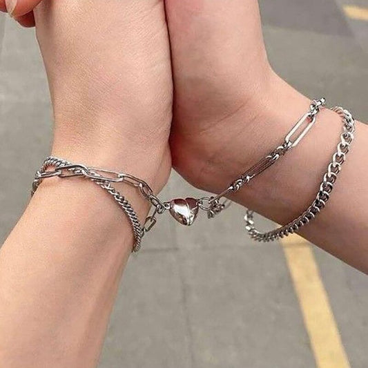 Bracelets de couple magnétiques moitiés de cœur