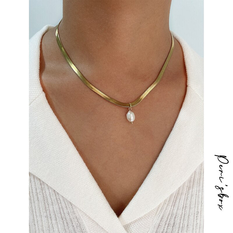 Collier de perles serpent large et plat