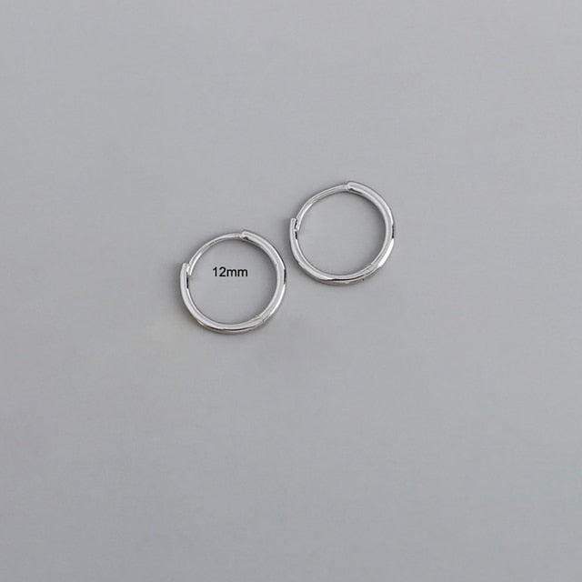 Boucles d'oreilles Huggie Hoop minimalistes en acier inoxydable