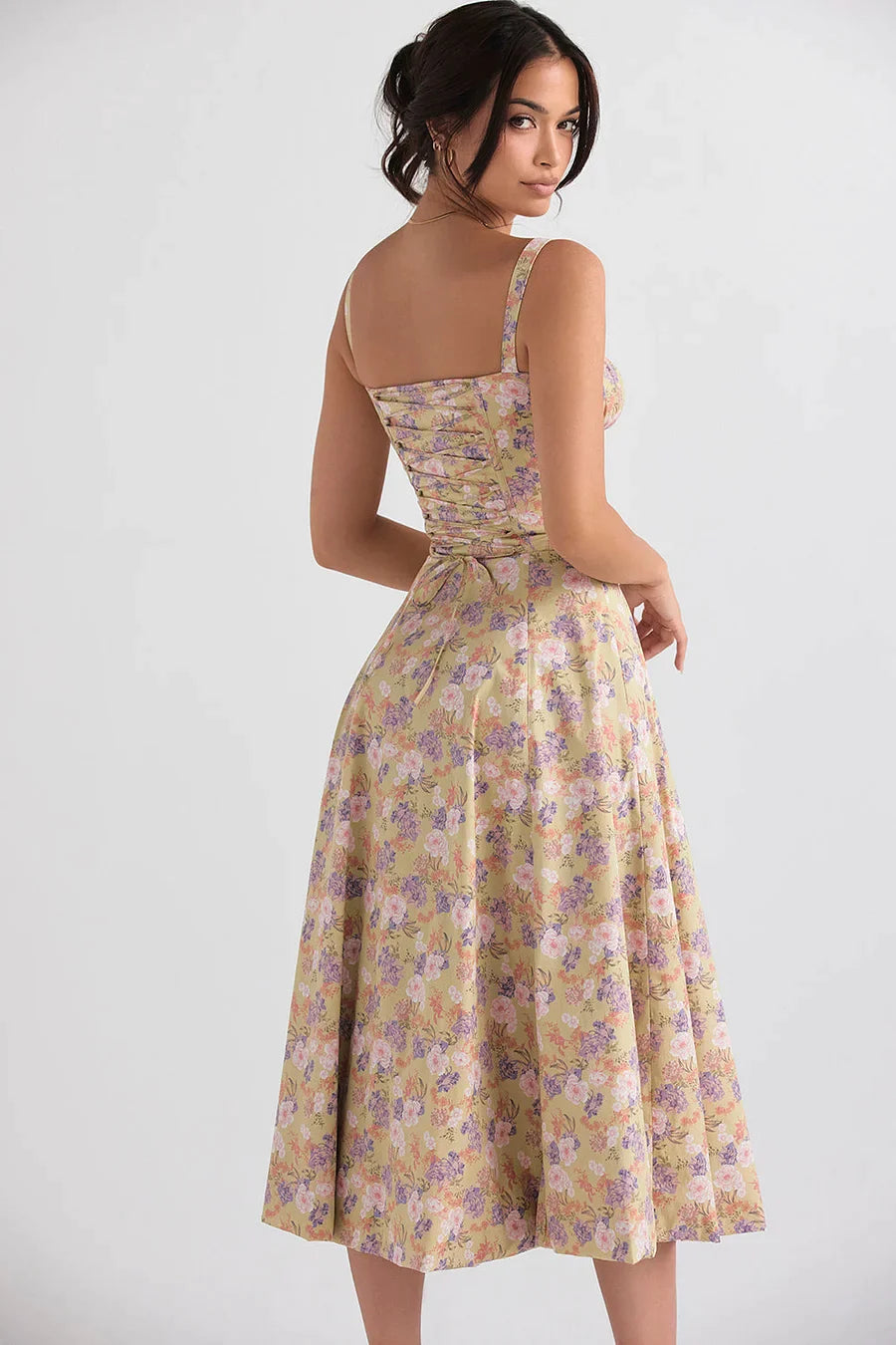 Robe florale à taille abdominale