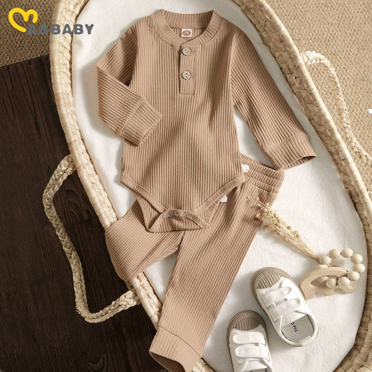 Ensemble de vêtements tricotés pour bébé